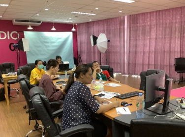 คณะวิจัย โครงการ “การพัฒนานวัตกรรมเพื่อการแก้ปัญหาผักตบชวาในแม่น้ำวังภายใต้หลักปรัชญาเศรษฐกิจพอเพียง