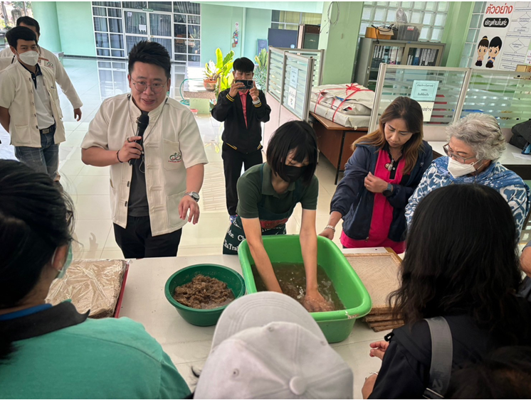 สถาบันวิจัยและพัฒนา มหาวิทยาลัยราชภัฏเชียงใหม่ ร่วมกับ มูลนิธิศึกษาพัฒนาชนบท และมหาวิทยาลัยราชภัฏลำป