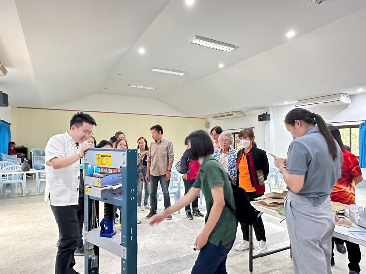 สถาบันวิจัยและพัฒนา มหาวิทยาลัยราชภัฏเชียงใหม่ ร่วมกับ มูลนิธิศึกษาพัฒนาชนบท และมหาวิทยาลัยราชภัฏลำป